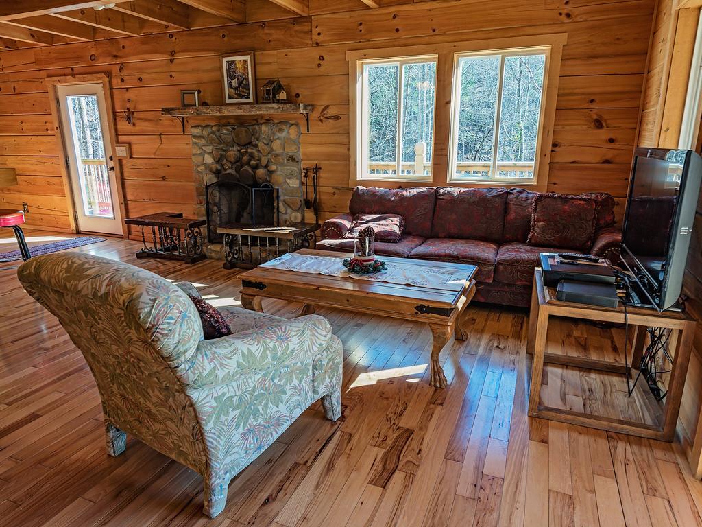 Отель Log Cabin In Smoky Mountains Севьервилл Экстерьер фото