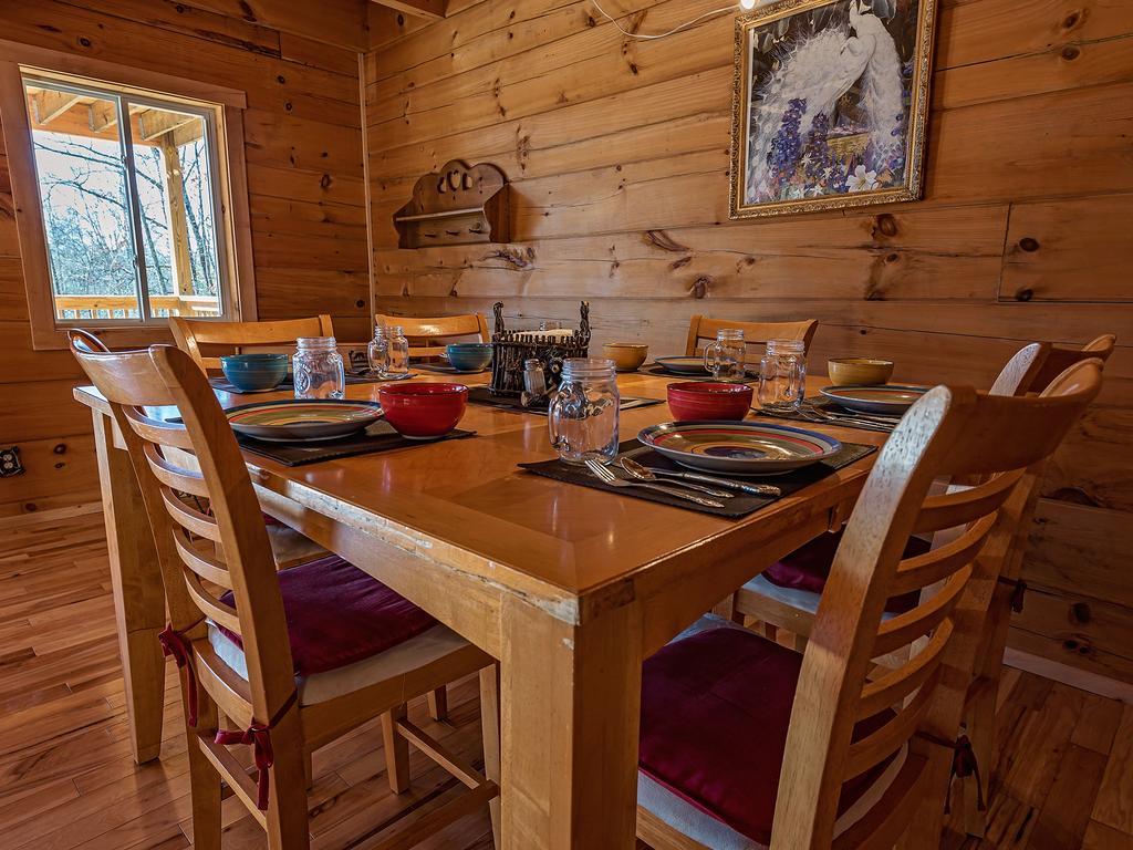 Отель Log Cabin In Smoky Mountains Севьервилл Экстерьер фото