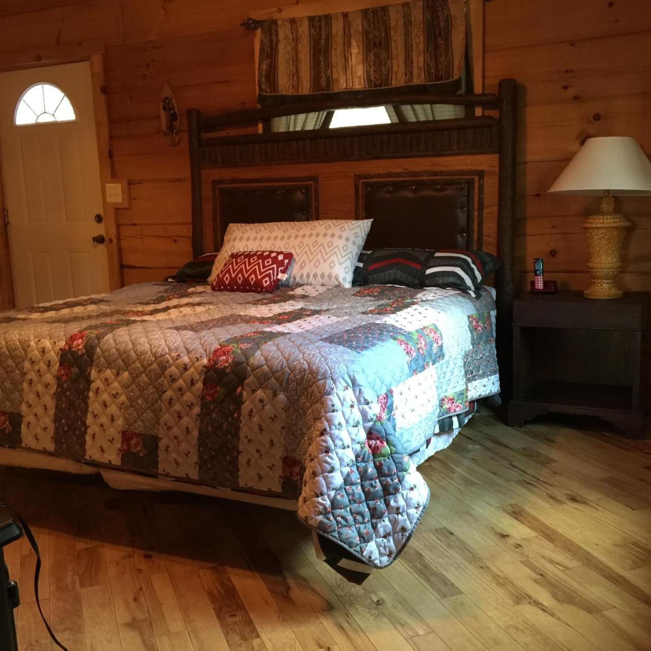 Отель Log Cabin In Smoky Mountains Севьервилл Экстерьер фото